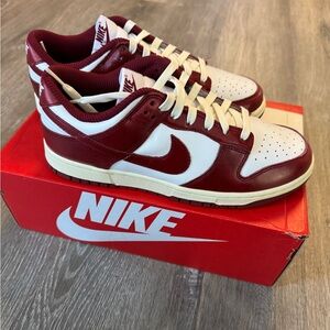 NEW Nike Dunk Low Premium Vintage Red FJ4555-100. Size 9W